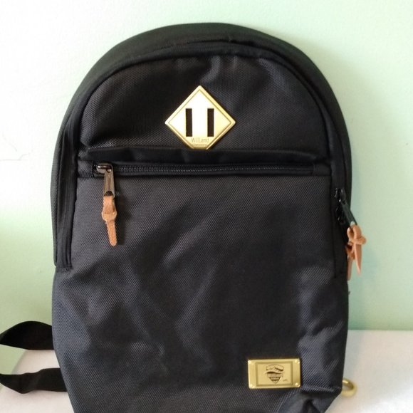 WillLand Outdoors Handbags - WillLand Outdoor bag with shoulder strap.